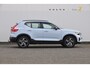 Volvo XC40 B4 211PK Automaat Plus Dark / Pilot assist / Semi-elektrisch inklapbare trekhaak / Google Services / Adaptive cruise control / Achteruitrij camera / Harman Kardon audio / Elektrisch bedienbare voorstoelen /