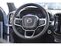 Volvo XC40 B4 211PK Automaat Plus Dark / Pilot assist / Semi-elektrisch inklapbare trekhaak / Google Services / Adaptive cruise control / Achteruitrij camera / Harman Kardon audio / Elektrisch bedienbare voorstoelen /