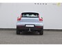 Volvo XC40 B4 211PK Automaat Plus Dark / Pilot assist / Semi-elektrisch inklapbare trekhaak / Google Services / Adaptive cruise control / Achteruitrij camera / Harman Kardon audio / Elektrisch bedienbare voorstoelen /