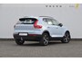 Volvo XC40 B4 211PK Automaat Plus Dark / Pilot assist / Semi-elektrisch inklapbare trekhaak / Google Services / Adaptive cruise control / Achteruitrij camera / Harman Kardon audio / Elektrisch bedienbare voorstoelen /
