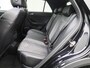 Volkswagen T-Roc 1.5 TSI R-Line Business | Navigatie | Camera | Stoelverwarming | elektrische klep | Airco | Black pakket | Beats audio |