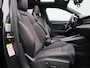 Audi A3 Sportback 30 TFSI Advanced edition 116 PK | S-line | Automaat | Navigatie | Camera | Adaptive Cruise Control | Trekhaak | Stoelverwarming | Virtual Cockpit | LED | Lichtmetalen velgen | Privacy glass |