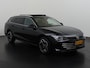 Volkswagen Passat Variant 1.5 eTSI Elegance Plug-In | Trekhaak | Leder | Panoramadak | Zondag Open!