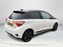 Toyota Yaris 1.5 Hybrid Bi-Tone | Parkeercamera | Stoelverwarming | Donker glas | Cruise control |
