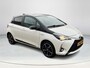 Toyota Yaris 1.5 Hybrid Bi-Tone | Parkeercamera | Stoelverwarming | Donker glas | Cruise control |