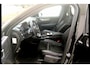 Volvo XC40 1.5 T4 155kW/211pk DCT7 Recharge R-Design PANORAMADAK + HARMAN/KARDON + LEER/ALCANTARA + EL.STOEL MET MEMORY + STOEL-&STUURVERWARMING + ADAPT.CRUISE + LANE ASSIST + NAVI SENSUS + KEYLESS ENTRY&GO + CAMERA + PARKSENSOREN V&A + 19" LM-VELGEN!!