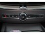 Volvo XC60 T6 Recharge AWD Ultra Black Edition - LONG RANGE - Luchtvering - Panorama/schuifdak - IntelliSafe Assist & Surround - 360º Camera - Adaptieve LED koplampen - Verwarmde voorstoelen, stuur & achterbank - Parkeersensoren voor & achter - Elektr. bedienb. voorstoelen met geheugen - Draadloze tel. lader - Extra getint glas - Elektr. inklapbare trekhaak - 21' LMV