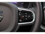Volvo XC60 T6 Recharge AWD Ultra Black Edition - LONG RANGE - Luchtvering - Panorama/schuifdak - IntelliSafe Assist & Surround - 360º Camera - Adaptieve LED koplampen - Verwarmde voorstoelen, stuur & achterbank - Parkeersensoren voor & achter - Elektr. bedienb. voorstoelen met geheugen - Draadloze tel. lader - Extra getint glas - Elektr. inklapbare trekhaak - 21' LMV