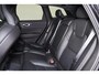 Volvo XC60 T6 Recharge AWD Ultra Black Edition - LONG RANGE - Luchtvering - Panorama/schuifdak - IntelliSafe Assist & Surround - 360º Camera - Adaptieve LED koplampen - Verwarmde voorstoelen, stuur & achterbank - Parkeersensoren voor & achter - Elektr. bedienb. voorstoelen met geheugen - Draadloze tel. lader - Extra getint glas - Elektr. inklapbare trekhaak - 21' LMV