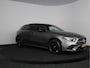 Mercedes-Benz A-klasse 250 e AMG Line | AMG pakket | Ambient Light | Schuif/Kanteldak | PHEV | Navi |