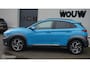 Hyundai Kona 1.6 HYBRID Schuif-Kanteldak | Elektr. Stoelverstelling | Leder | HUD | Navigatie 10.25 inch