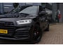 Audi Q5 2.0 TFSI 252 PK Quattro Sport S Line Black Edition, Trekhaak, Panoramadak, Leder-Alcantara, Camera