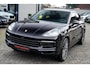 Porsche Cayenne Coupé 3.0 E-Hybrid | Sport Chrono | 22 INCH | Panorama | Head up | Trekhaak | Luchtvering | Memory stoelen 8Voudig