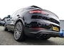 Porsche Cayenne Coupé 3.0 E-Hybrid | Sport Chrono | 22 INCH | Panorama | Head up | Trekhaak | Luchtvering | Memory stoelen 8Voudig