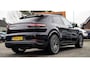 Porsche Cayenne Coupé 3.0 E-Hybrid | Sport Chrono | 22 INCH | Panorama | Head up | Trekhaak | Luchtvering | Memory stoelen 8Voudig