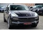 Porsche Cayenne Coupé 3.0 E-Hybrid | Sport Chrono | 22 INCH | Panorama | Head up | Trekhaak | Luchtvering | Memory stoelen 8Voudig
