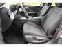 Volkswagen Passat Variant 1.5 eTSI 150 pk | Incl. 12 maanden Garantie | Stoel/stuur verwarming | Achteruitrijcamera | Adaptive cruise controle | Dodehoekdetectie | Parkeersensoren V+A | Navigatie | Apple CarPlay/Android Auto | Draadloze telefoonlader | Climate controle | Lane assist | Keyless start | LED Koplampen | 17 Inch LMV | Schakelmogelijkheid aan stuurwiel |
