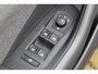 Volkswagen Passat Variant 1.5 eTSI 150 pk | Incl. 12 maanden Garantie | Stoel/stuur verwarming | Achteruitrijcamera | Adaptive cruise controle | Dodehoekdetectie | Parkeersensoren V+A | Navigatie | Apple CarPlay/Android Auto | Draadloze telefoonlader | Climate controle | Lane assist | Keyless start | LED Koplampen | 17 Inch LMV | Schakelmogelijkheid aan stuurwiel |