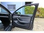 Volkswagen Passat Variant 1.5 eTSI 150 pk | Incl. 12 maanden Garantie | Stoel/stuur verwarming | Achteruitrijcamera | Adaptive cruise controle | Dodehoekdetectie | Parkeersensoren V+A | Navigatie | Apple CarPlay/Android Auto | Draadloze telefoonlader | Climate controle | Lane assist | Keyless start | LED Koplampen | 17 Inch LMV | Schakelmogelijkheid aan stuurwiel |