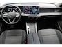 Volkswagen Passat Variant 1.5 eTSI 150 pk | Incl. 12 maanden Garantie | Stoel/stuur verwarming | Achteruitrijcamera | Adaptive cruise controle | Dodehoekdetectie | Parkeersensoren V+A | Navigatie | Apple CarPlay/Android Auto | Draadloze telefoonlader | Climate controle | Lane assist | Keyless start | LED Koplampen | 17 Inch LMV | Schakelmogelijkheid aan stuurwiel |