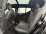 Volvo EX40 Single Motor Extended Range Ultra Black Ed. 82 kWh 17% Bijtelling | Trekhaak | Panorama-schuifdak | Pixel-LED | Nubuck | 360° Camera | VOL