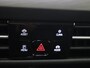 Volkswagen Golf 1.4 eHybrid Style | Parkeersensoren | 3-zone airco | Stoel- en stuurwielverwarming | Adaptieve cruise control | CarPlay | Digital cockpit |