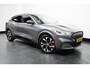 Ford Mustang Mach-E Extended First Edition AWD 98 kWh ALLE OPTIES! | Pano-dak | B&O audio | Technology pack + | 360 Camera | 100% Dealer Onderhouden! | Afneembare Trekhaak | Stuur, Stoel & Voorruit Verwarming | Standkachel | Volledig Lederen Bek