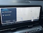 Hyundai Kona Electric Premium 65.4 kWh | Adaptieve cruisecontrol | Contrasterende dakkleur | Warmtepomp & V2L | Lederen bekleding & memory | Allseason banden |