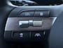 Hyundai Kona Electric Premium 65.4 kWh | Adaptieve cruisecontrol | Contrasterende dakkleur | Warmtepomp & V2L | Lederen bekleding & memory | Allseason banden |