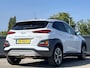 Hyundai Kona 1.6 T-GDI 177PK Premium | 4 wielaandrijving | 18'' Bi-Color LMV | Lederen bekleding | Sterke motor |