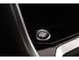 Volkswagen T-Roc Life Edition 1.0 85 kW / 116 pk TSI SUV 6 versn. H and