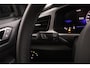Volkswagen T-Roc Life Edition 1.0 85 kW / 116 pk TSI SUV 6 versn. H and