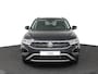 Volkswagen T-Roc Life Edition 1.0 85 kW / 116 pk TSI SUV 6 versn. H and
