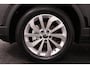 Volkswagen T-Roc Life Edition 1.0 85 kW / 116 pk TSI SUV 6 versn. H and