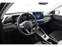 Volkswagen T-Roc Life First Edition 1.5 eTSI 85 kW / 116 PK SUV 7 v .