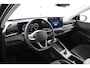 Volkswagen T-Roc Life First Edition 1.5 eTSI 85 kW / 116 PK SUV 7 v .