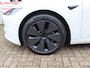Tesla Model 3 RWD Highland/ Warmtepomp/ LFP accu/ Parelmoer wit/ Stoel + stuurwiel verwarming/ Panoramadak/ 1 Eigenaar/ Origineel NL/ NAP