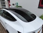 Tesla Model 3 RWD Highland/ Warmtepomp/ LFP accu/ Parelmoer wit/ Stoel + stuurwiel verwarming/ Panoramadak/ 1 Eigenaar/ Origineel NL/ NAP