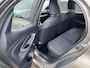 Toyota Yaris 1.5 Hybrid Active Nieuw geleverd en onderhouden Incl: AppleCarPlay/AndroidAuto, Adaptive Cruise control, Climate Control, Metallic lak