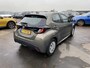 Toyota Yaris 1.5 Hybrid Active Nieuw geleverd en onderhouden Incl: AppleCarPlay/AndroidAuto, Adaptive Cruise control, Climate Control, Metallic lak