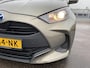 Toyota Yaris 1.5 Hybrid Active Nieuw geleverd en onderhouden Incl: AppleCarPlay/AndroidAuto, Adaptive Cruise control, Climate Control, Metallic lak
