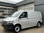 Volkswagen Transporter 2.0 TDI L1H1 Btw/Bpm vrij!! Marge Airco Cruise controle Trekhaak 2200kg Trekgewicht Parkeersensoren achter Telefoonvoorbereiding 2-Persoons Navigatiesysteem Euro 6 Beste