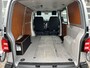 Volkswagen Transporter 2.0 TDI L1H1 Btw/Bpm vrij!! Marge Airco Cruise controle Trekhaak 2200kg Trekgewicht Parkeersensoren achter Telefoonvoorbereiding 2-Persoons Navigatiesysteem Euro 6 Beste