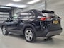 Toyota RAV4 2.5 Hybrid First Edition / Nederlandse Auto / Navigatie / Apple CarPlay/Android Auto / Dealer Onderhouden / 360 Graden Camera / Fabrieksgarantie t/m 03-2029 /