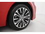 Toyota Corolla Touring Sports 2.0 Hybrid First Edition | Panoramadak | Navigatie | Stoelverwarming | Keyless | Parkeersensoren voor/achter | 17 inch | Adaptive Cruise | Clima | Camera | Apple Carplay / Android Auto