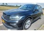 Volkswagen Tiguan 1.5 TSI Life Business | 130 PK | Trekhaak | Parkeersensoren | Climatronic (Automatische Airco) | Apple Carplay / Android Auto | Blind Spot Sensoren | Stoel en Stuurverwarming | Elektrische Kofferbak