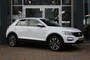 Volkswagen T-Roc 1.5 TSI 150PK UNITED, Afn. Trekhaak, Apple Carplay/ Android Auto, etc.