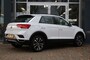 Volkswagen T-Roc 1.5 TSI 150PK UNITED, Afn. Trekhaak, Apple Carplay/ Android Auto, etc.