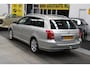 Toyota Avensis Wagon 2.0 VVTi Executive Airco, Cruise Control, Trekhaak, Stuurbekrachtiging
