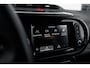 Renault Twingo Z.E. URBAN NIGHT X R 80 PK 22 KW batterij | Metallic wit | Camera achter | NAVI | Apple car play | 4 seizoensbanden | LM Velgen | | incl. Bovag rijklaarpakket met 12 maanden garantie |
